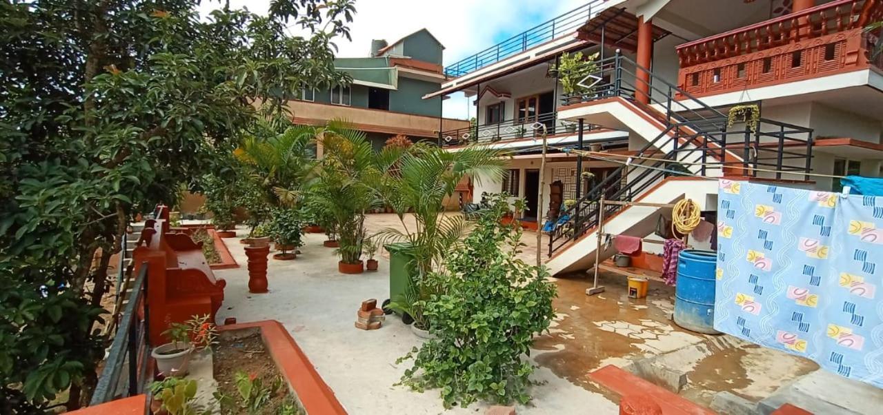 Coorg Girinivas Homestay 102 마디케리 외부 사진